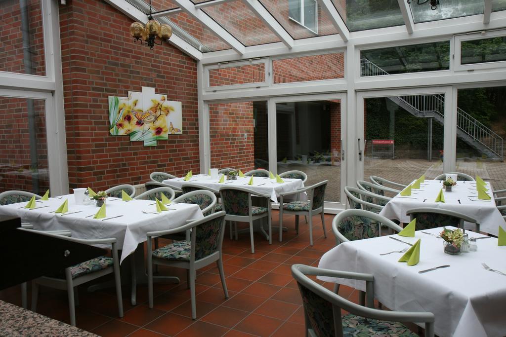 Hotel Restaurant Zum Jaegerheim Wendeburg Exteriör bild