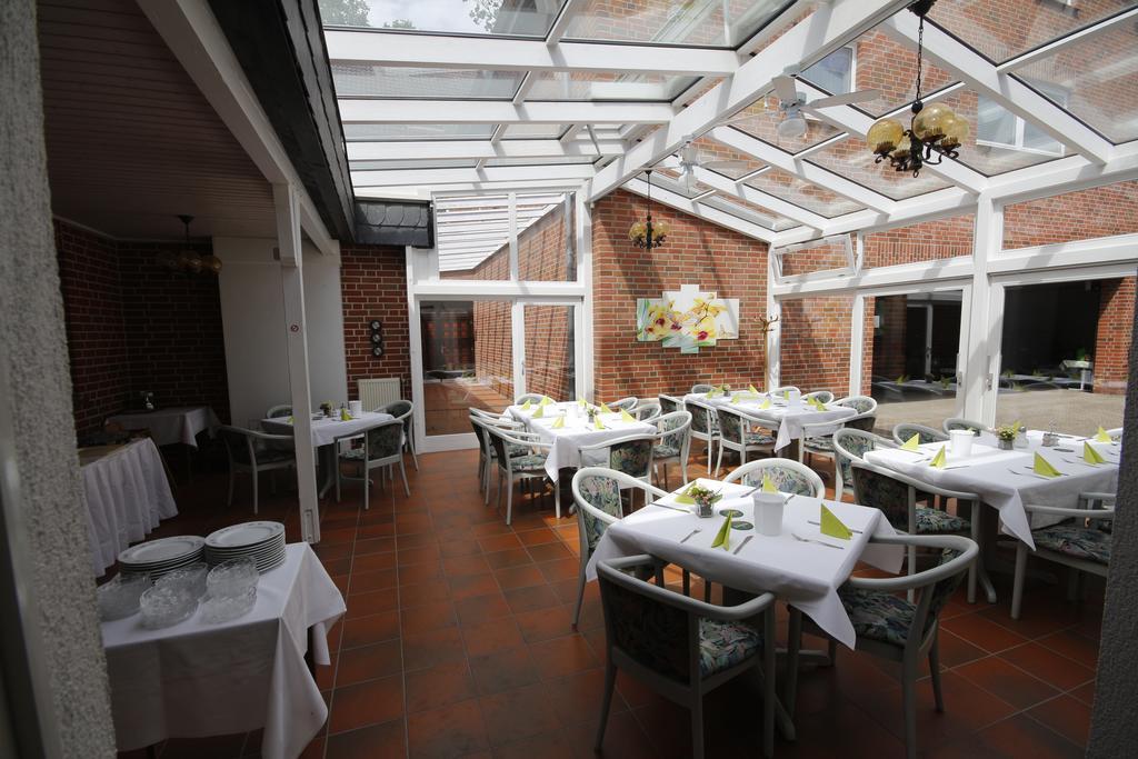 Hotel Restaurant Zum Jaegerheim Wendeburg Exteriör bild