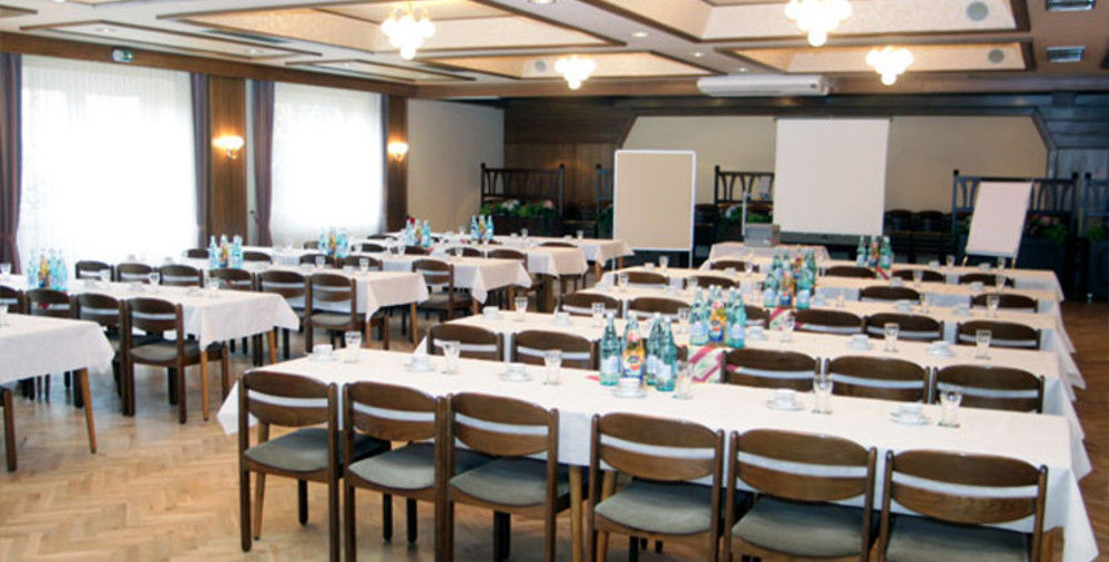 Hotel Restaurant Zum Jaegerheim Wendeburg Exteriör bild